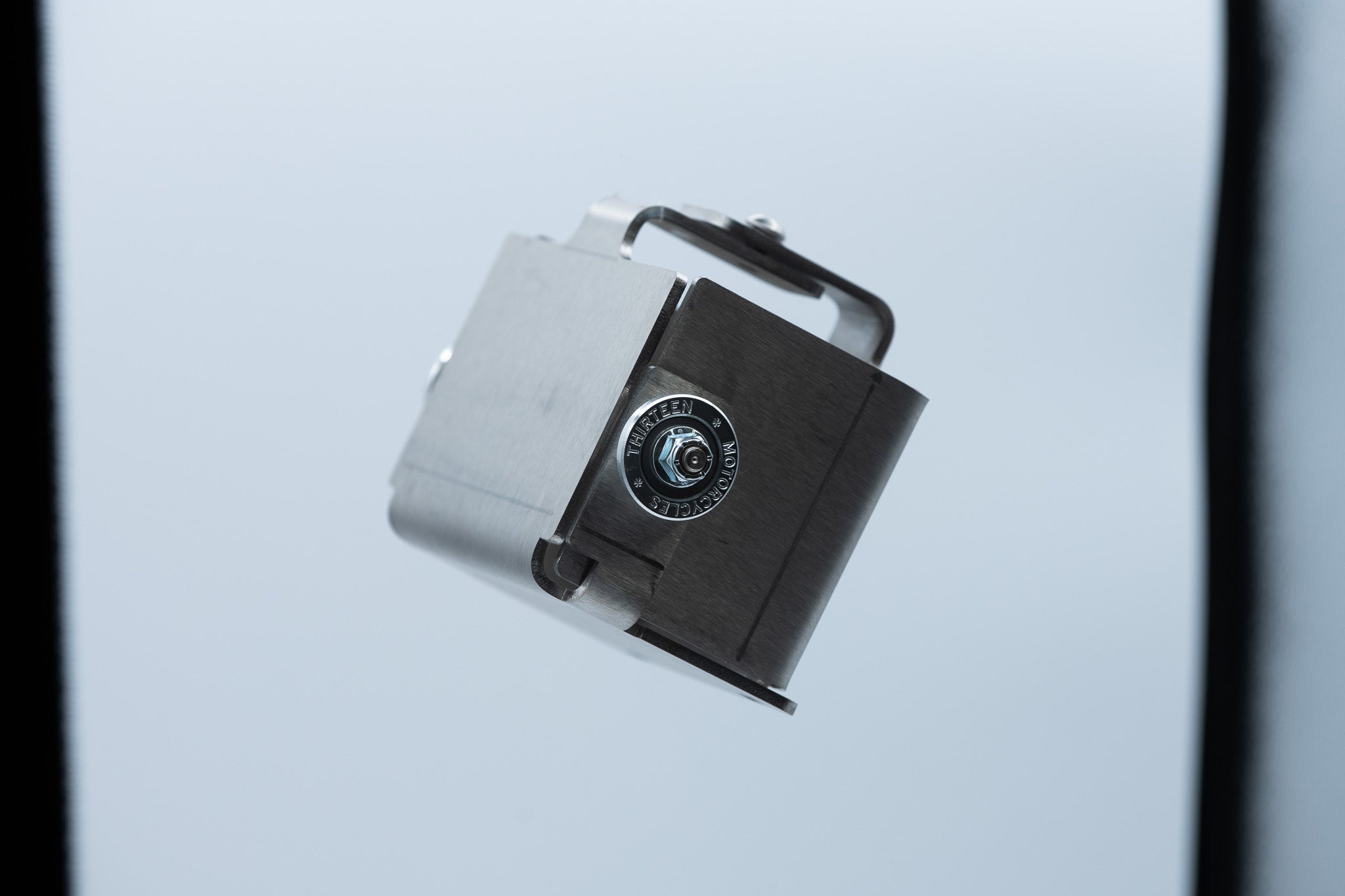 Center stand battery box for Honda CB550 cafe racer - photo 4