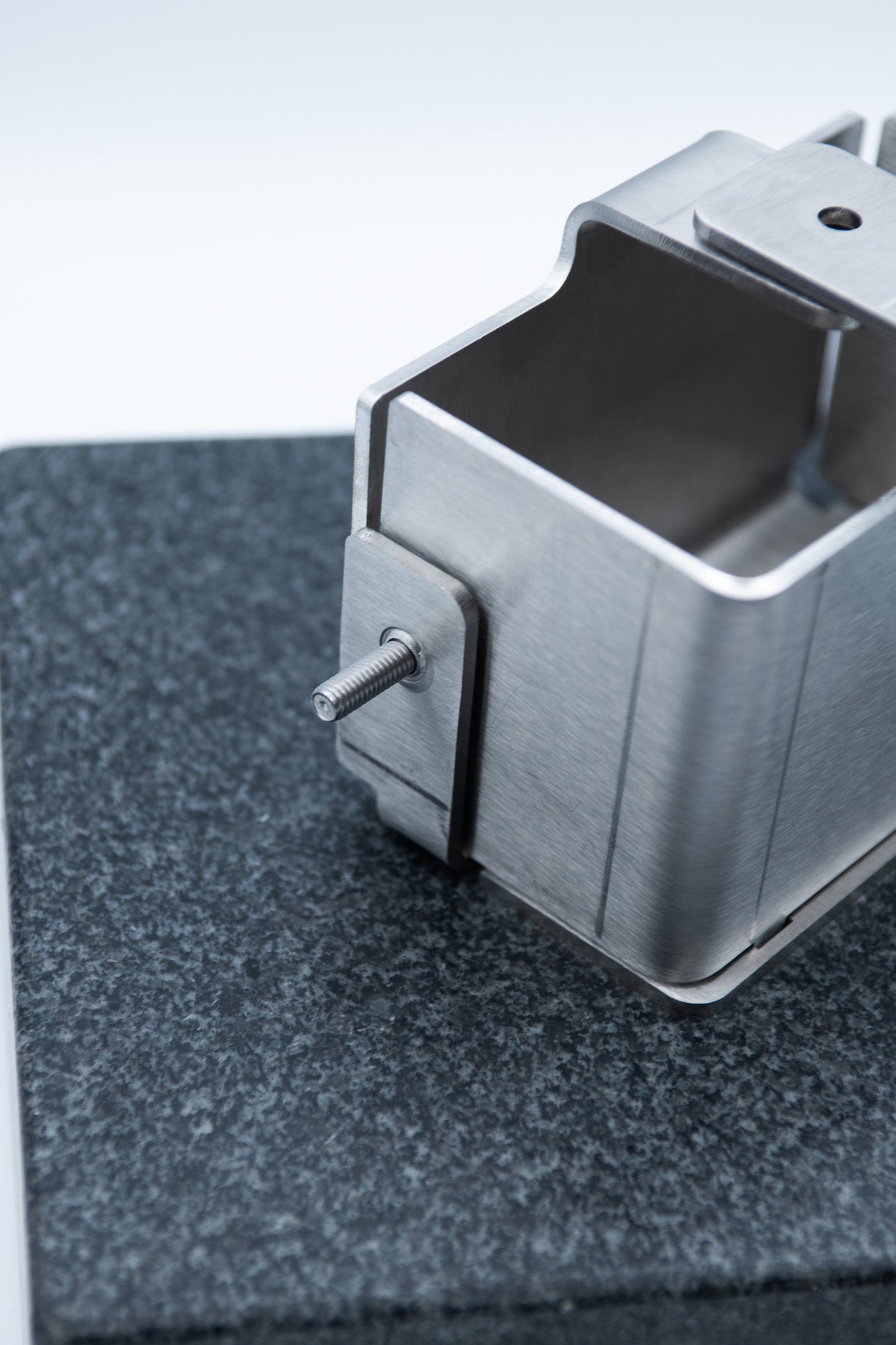 Center stand battery box for Honda CB550 cafe racer - photo 7